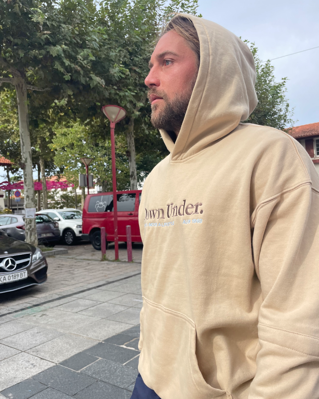 DOWN UNDER - Kangaroo Hoodie